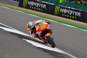 "เอสปาร์กาโร" ทะยานคว้า TOP-5 MotoGP สนาม 12 SilverStone