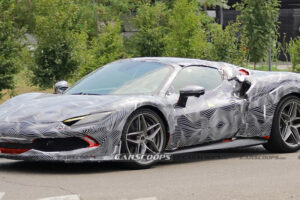 เผยภาพหลุด Ferrari 296 GTB ใหม่ ขณะวิ่งทดสอบ คาดเป็นโฉมเปิดประทุน อาจเปิดตัวปลายปีนี้