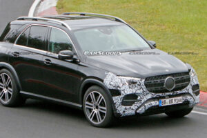 เผยภาพหลุด Mercedes-Benz GLE รุ่นใหม่ ขณะทดสอบบนสนาม Nürburgring