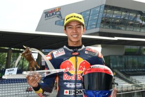 “ก๊องส์-ธัชกร” ดาวรุ่งไทยสร้างประวัติศาสตร์คว้าที่ 2 เบิ้ลโพเดี้ยม [MotoGP Rookies Cup]