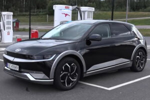 พาชมคลิปทดสอบ Hyundai Ioniq 5 รถยนต์ไฟฟ้า EV สเปคเลิศ จะเจ๋งจริงอย่างที่เคลมไว้หรือไม่ ?