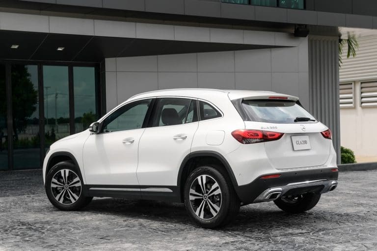 ใหม่ MercedesBenz GLA 200 Progressive 20242025 ราคาตารางผ่อนดาวน์