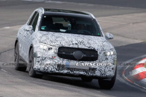 เผยภาพหลุด และข้อมูล Mercedes-Benz GLC 2022 เตรียมท้าชน BMW X3