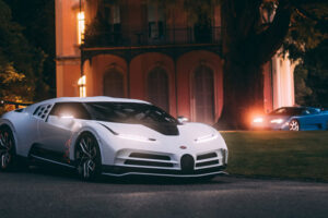 Bugatti Centodieci และ EB110 SuperSport รถสุดพิเศษ 2 คัน ถูกนำมาโชว์ในงานที่อิตาลี