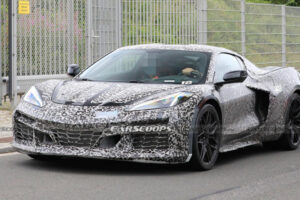 ภาพหลุด Chevrolet Corvette E-Ray ขุมพลังไฮบริด ขณะทดสอบใกล้สนาม Nurburgring 