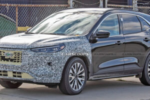 ภาพหลุดขณะทดสอบ Ford Kuga / Escape รุ่นปรับโฉมใหม่ ลือเปิดตัวปีหน้า