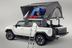GMC เตรียมส่ง Hummer EV โฉมแต่งจัดเต็ม โชว์ตัวที่งาน SEMA Show 2021 พร้อมแนะนำอุปกรณ์เสริมหลายชิ้น
