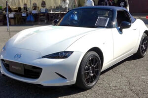 Mazda MX-5 990S Edition รถสปอร์ตโรดสเตอร์รุ่นพิเศษ กับน้ำหนักเพียง 990 กก.