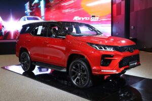 ใหม่ Toyota Fortuner GR Sport 2023-2024 ราคา ตารางผ่อน-ดาวน์