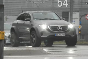 เผยคลิป Mercedes-Benz EQC 4×4² รถออฟโรดขุมพลังไฟฟ้า และรถทดสอบรุ่นอื่น ๆ อีกหลายรุ่น