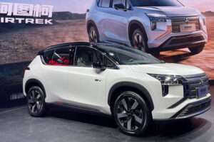 Mitsubishi Airtrek EV เปิดตัวแล้วในจีน ครอสโอเวอร์ไฟฟ้า ฐานล้อกว้าง พร้อมเทคโนโลยีทันสมัย ในราคา 1,195,000.-