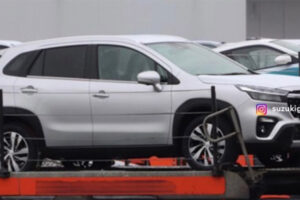 ภาพหลุด Suzuki S-Cross ใหม่ ขณะขนส่ง ก่อนเปิดตัว วันที่ 25 พฤศจิกายนนี้