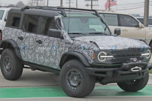 2022! Ford Bronco Everglades ใหม่ SUV สายลุยแต่งครบจากโรงงาน เตรียมเปิดตัวปีหน้า