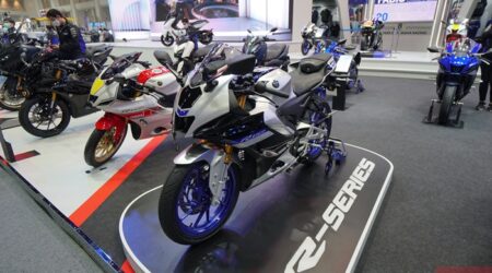 ใหม่ Yamaha R15 / R15M 2023-2024 ราคา ยามาฮ่า YZF R15 ตารางผ่อน-ดาวน์