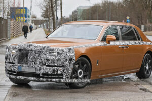 Rolls-Royce Phantom รุ่นปรับโฉมปี 2023 ถูกเผยภาพหลุดขณะทดสอบ