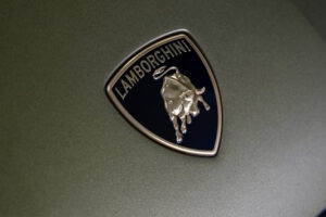 สื่อนอกเผย ! รถยนต์ไฟฟ้า 100% คันแรกของ Lamborghini จะเป็นรถ Crossover-SUV