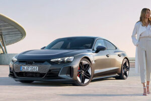 ใหม่ NEW Audi RS e-tron GT 2024-2025 ราคา ตารางผ่อน-ดาวน์