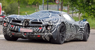 2023 Pagani C10 ซูเปอร์คาร์ตัวแรง แทนที่ Huayra มาพร้อมเครื่องยนต์ V12 ทวินเทอร์โบ 6.0 ลิตร ถูกถ่ายภาพขณะทดสอบในอิตาลีเป็นครั้งแรก ก่อนเปิดตัวภายในปี 2022 นี้