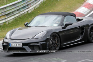 2023 Porsche 718 Boxster Spyder RS ถูกเผยภาพขณะทดสอบ