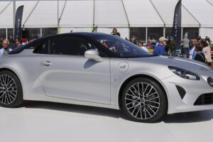 Alpine เปิดตัว A110 GT J. Rédélé Limited Edition ฉลองครบรอบ 100 ปี ผู้ก่อตั้งแบรนด์
