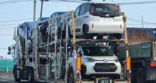 Toyota Sienta โฉมใหม่ ! ภาพหลุดขณะขนส่ง ลือเปิดตัวสิงหาคมนี้