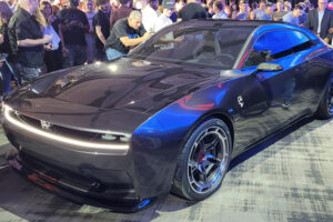 สะเทือนวงการ! Dodge เปิดตัว Charger Daytona SRT ต้นแบบมัสเซิลคาร์ไฟฟ้าตัวโหด ก่อนเวอร์ชันผลิตจริงจะมาในปี 2024