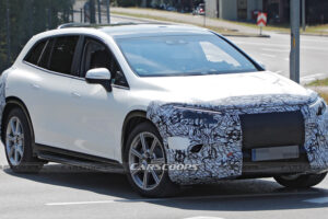 Mercedes-Maybach EQS SUV เผยภาพหลุดขณะทดสอบครั้งแรก