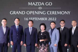 MAZDA ดึงนักธุรกิจแถวหน้ากลุ่มกรุงไทยคาร์ทุ่มงบอีก 300 ล้าน เปิดโชว์รูมและศูนย์บริการแบบครบวงจรพร้อมดูแลลูกค้าแบบพรีเมี่ยม