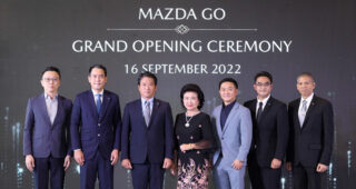 MAZDA ดึงนักธุรกิจแถวหน้ากลุ่มกรุงไทยคาร์ทุ่มงบอีก 300 ล้าน เปิดโชว์รูมและศูนย์บริการแบบครบวงจรพร้อมดูแลลูกค้าแบบพรีเมี่ยม