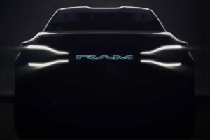 RAM เตรียมอวดโฉม Revolution EV ต้นแบบรถกระบะไฟฟ้า ในเดือนพฤศจิกายนนี้
