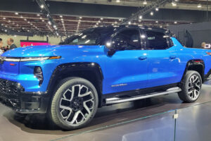 ประหยัดสุดๆ ! 2024 Chevrolet Silverado กระบะพลังงานไฟฟ้าเตรียมเปิดตัวแล้วในแบบ RST First Edition