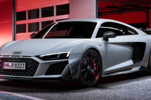 Audi R8 Coupe V10 GT RWD รุ่นส่งท้ายเครื่องยนต์ V10 ผลิตแค่ 333 คัน