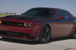 เปิดตัวชุดแต่งรถแบบ "Dodge Challenger SRT Hellcat" จากทาง Hennessey Performance