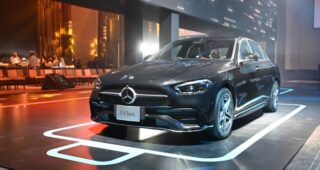 Mercedes-Benz เปิดตัว C-Class ใหม่เวอร์ชันปลั๊กอินไฮบริด พร้อมด้วย Vito รถตู้พรีเมียมรุ่นใหม่ล่าสุด