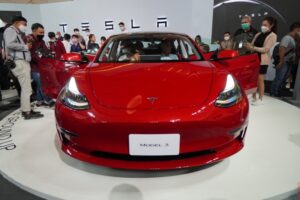 ใหม่ New Tesla Model 3 2023-2024 ราคา เทสล่า โมเดล 3 ตารางผ่อน-ดาวน์