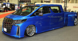 Toyota Alphard + Hilux ดัดแปลงโดยนักศึกษาญี่ปุ่น โชวตัวที่งาน Tokyo Auto Salon