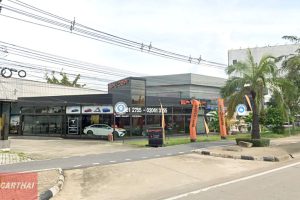 Spyder Auto Import เลียบทางด่วนเอกมัย-รามอินทรา