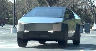 Tesla Cybertruck โผล่ทดสอบในแคลิฟอร์เนีย ดูเหมือนใกล้จะพร้อมผลิตจริงแล้ว