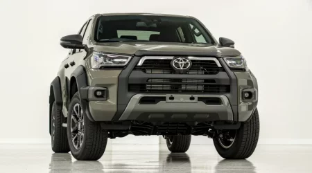 Toyota HiLux และ Fortuner จะได้รับขุมพลังไฮบริดในปี 2024