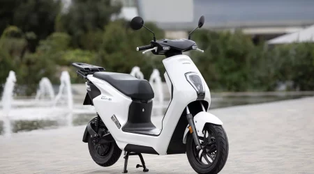 Honda EM 1e ใหม่ Scooter EV ที่ถูกที่สุดของ Honda