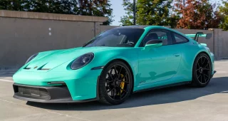 Porsche 911 GT3 ปี 2022 พลิกโฉมใหม่สีเขียวมิ้นท์ในการประมูล BAT