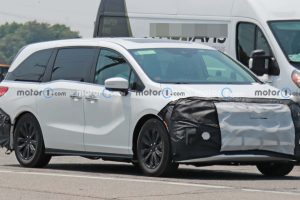 Honda Odyssey ปี 2024 เผยภาพ Spyshot ปรับดีไซน์ด้านหน้าและด้านท้ายใหม่ อาจเปิดตัวเร็ว ๆ นี้