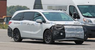 Honda Odyssey ปี 2024 เผยภาพ Spyshot ปรับดีไซน์ด้านหน้าและด้านท้ายใหม่ อาจเปิดตัวเร็ว ๆ นี้