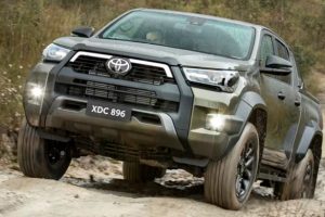 Toyota Hilux Hybrid เครื่องยนต์ดีเซล 2.8 ลิตร เทอร์โบ mild hybrid 48V ประหยัดน้ำมันขึ้น 10% พร้อมระบบ Start-Stop System มาแน่ปี 2024