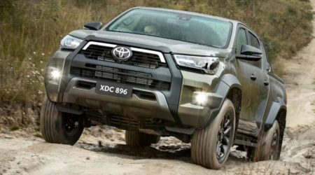 Toyota Hilux Hybrid เครื่องยนต์ดีเซล 2.8 ลิตร เทอร์โบ mild hybrid 48V ประหยัดน้ำมันขึ้น 10% พร้อมระบบ Start-Stop System มาแน่ปี 2024