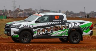 Toyota Hilux MHEV Prototype โชว์ทดสอบระบบส่งกำลังเครื่องยนต์ดีเซล Mild-Hybrid 48V ที่เคนยา ก่อนมาในปี 2024