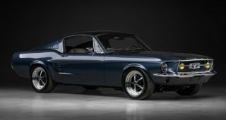 Ford Mustang Fastback รุ่นปี 1967-68 ร่างคัสตอม เปลี่ยนแชสซีใหม่ พร้อมติดเครื่องยนต์ V8 Coyote 5.0 ลิตร