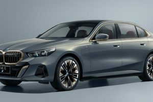 BMW 5 Series และ i5 สเปกจีน มาพร้อมฐานยาวขึ้น และจอ 31.1 นิ้ว ความละเอียด 8K แบบเดียวกับ BMW 7 Series