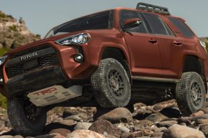 2024 Toyota 4Runner มาพร้อมสีใหม่ และเทคโนโลยีมาตรฐานอีกมากมาย