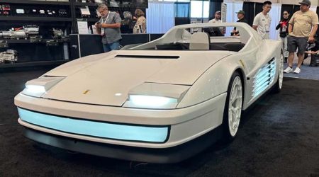 Ferrari Testarossa ร่างคัสตอมโรดสเตอร์ไฟฟ้า โชว์ตัวในอเมริกา